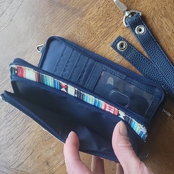 🍀Spacious Wrist Wallet - Picture 6 of 8